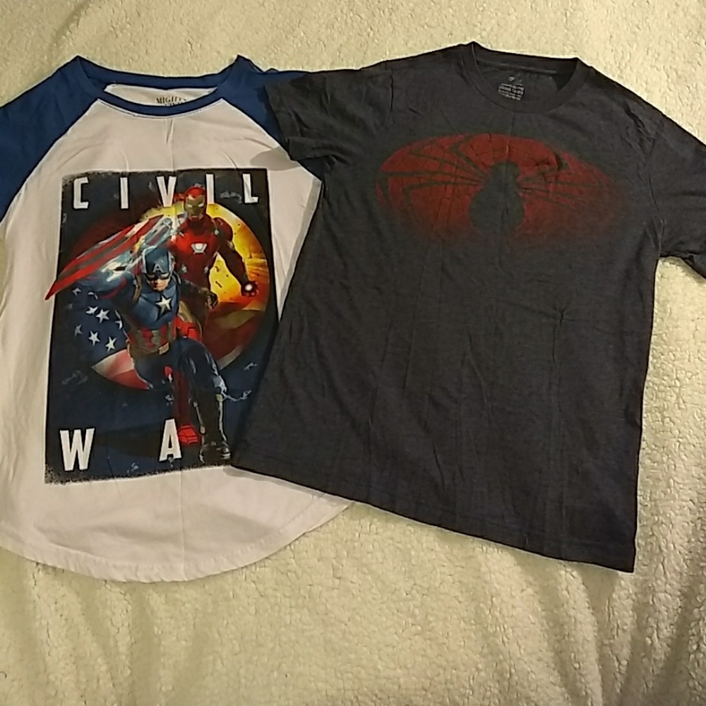 Sale4/$30🌸Marvel 2 shirts size boys lg men's xs